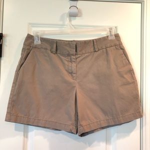 $ Ann Taylor Loft Tan Chino Shorts Size 8